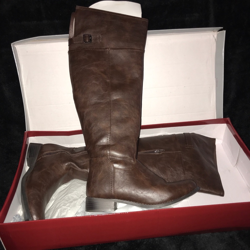 Knee high boots dark brown size 9